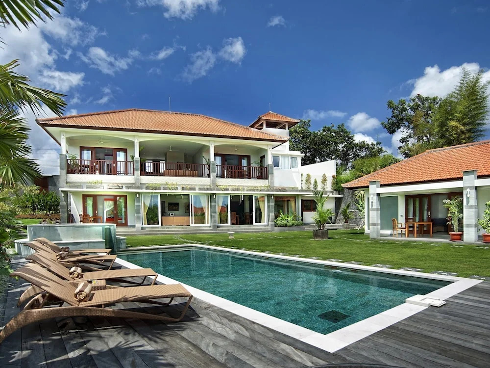 Best Selling Family 5 Bedrooms Pool Villa in Canggu