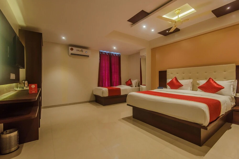 OYO 10019 Malad Residency