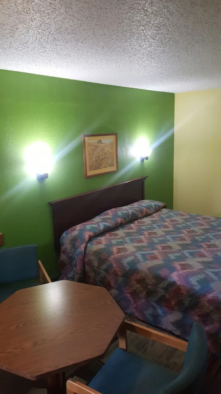 The Derrick Inn