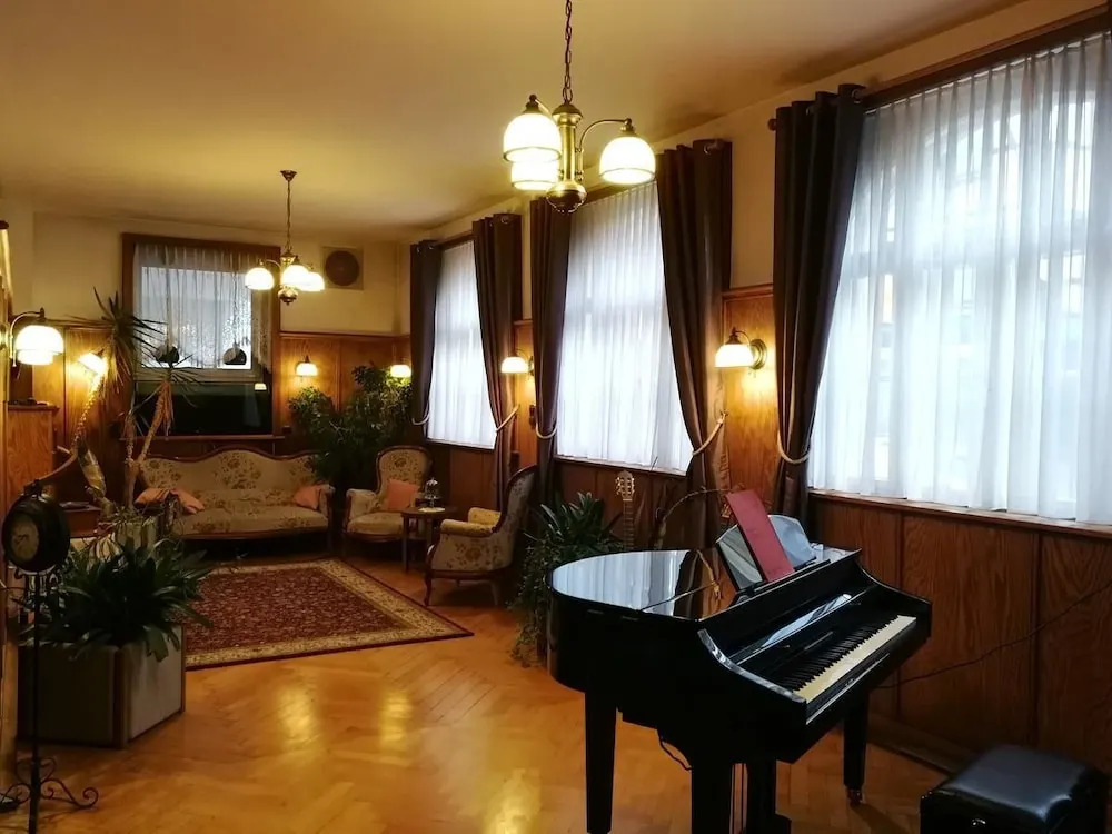 Hotel Adler