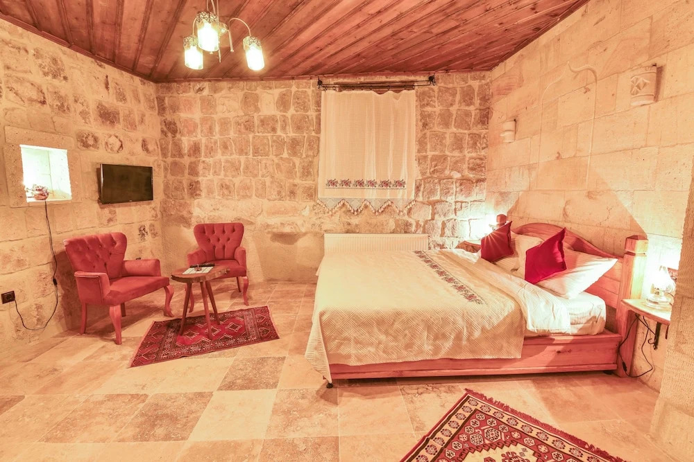 Mosaic Cave Hotel