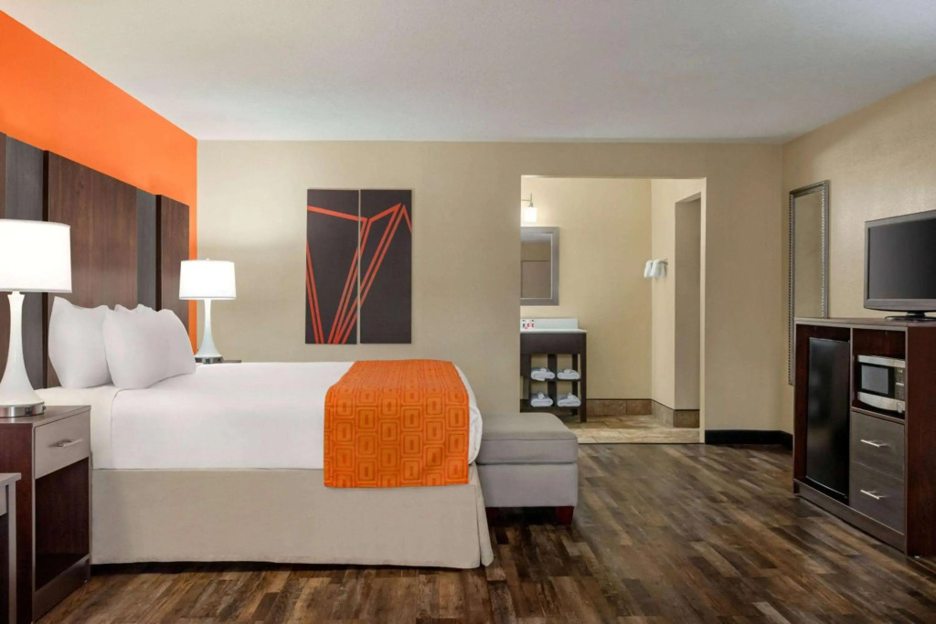 Howard Johnson by Wyndham Pigeon Forge