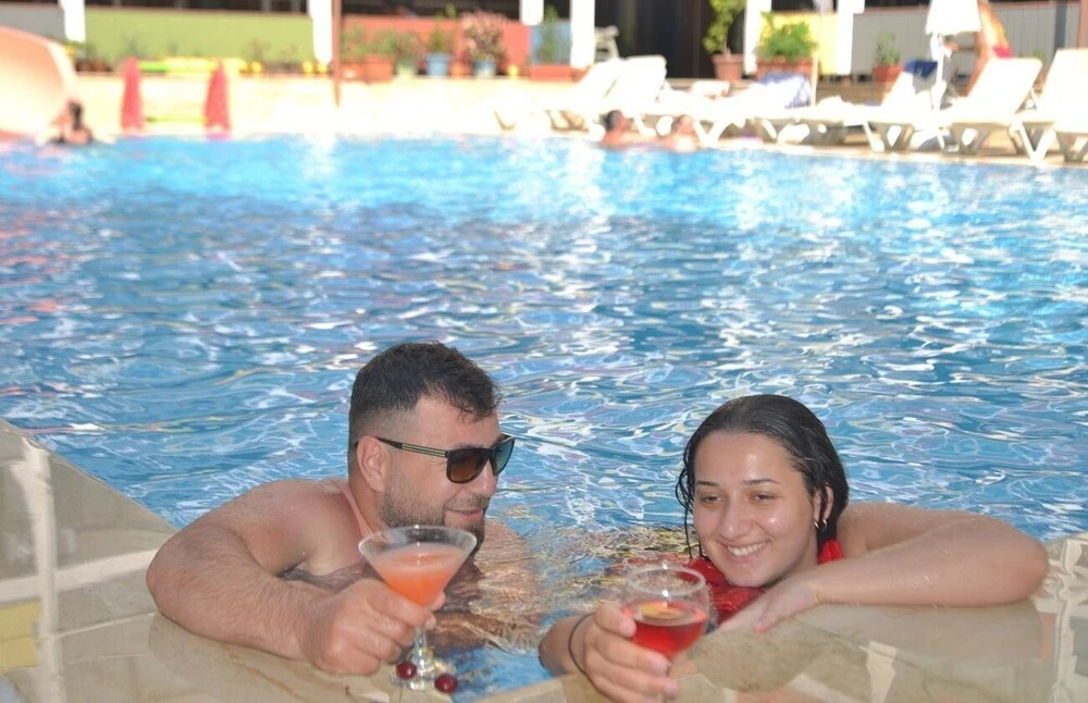 Vi̇va Beach Hotel