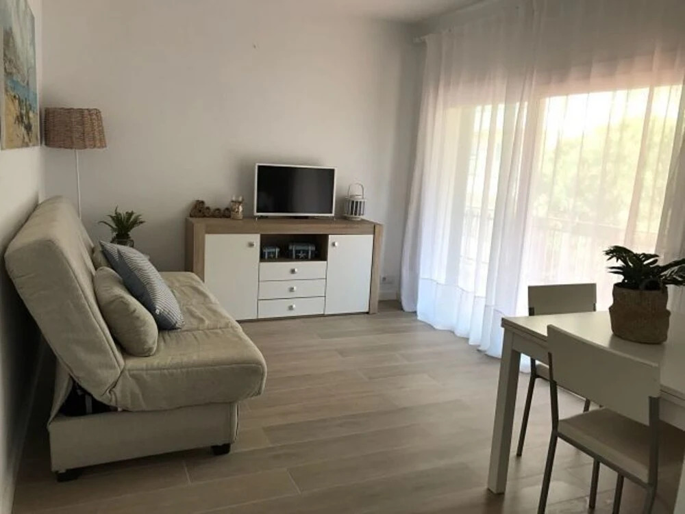 Apartamento Carle Magne E-2