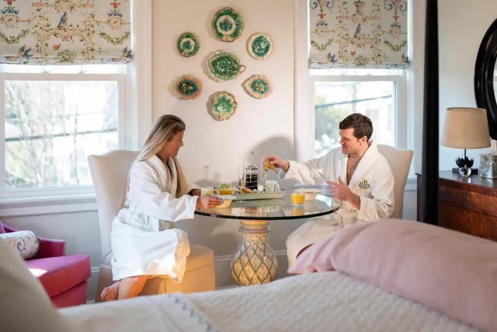 34 State "Historic Luxury Suites" Skaneateles