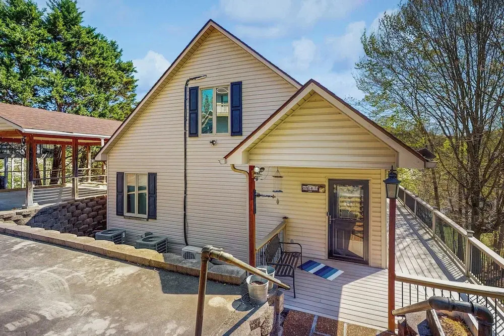 Outdoor Spa + Dock! Scenic Norris Lake Retreat