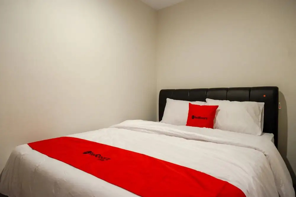 Kurnia Guest House by RedDoorz