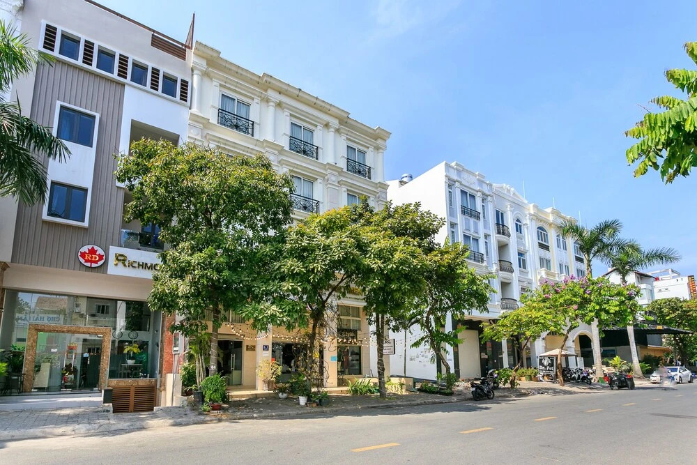 Việt Life Hotel & Apartment