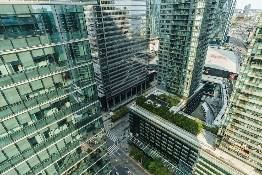 City View Suites - Near CN Tower