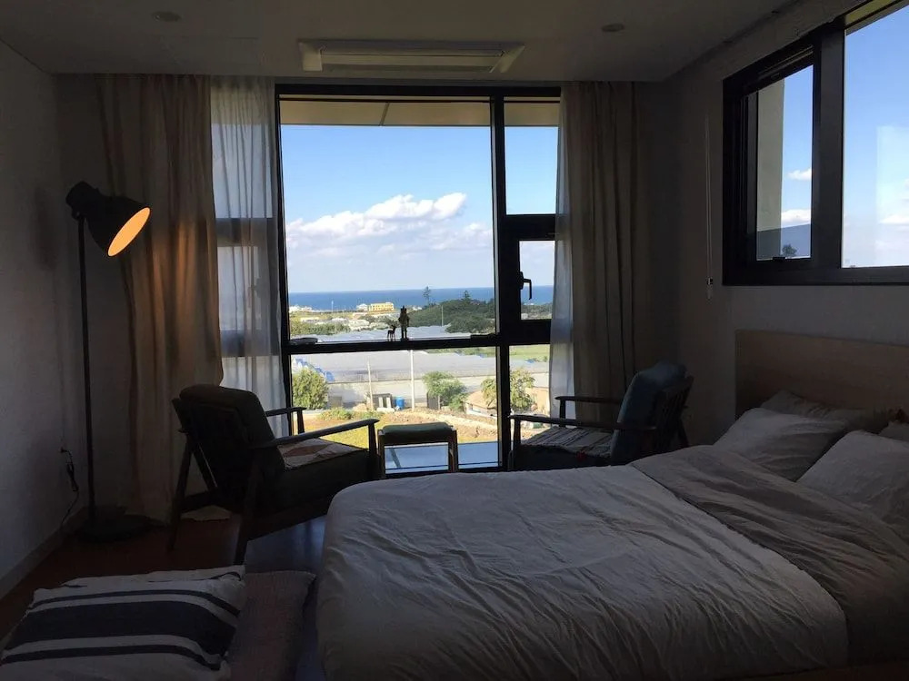 Jeju Joeun Ssiat Pension