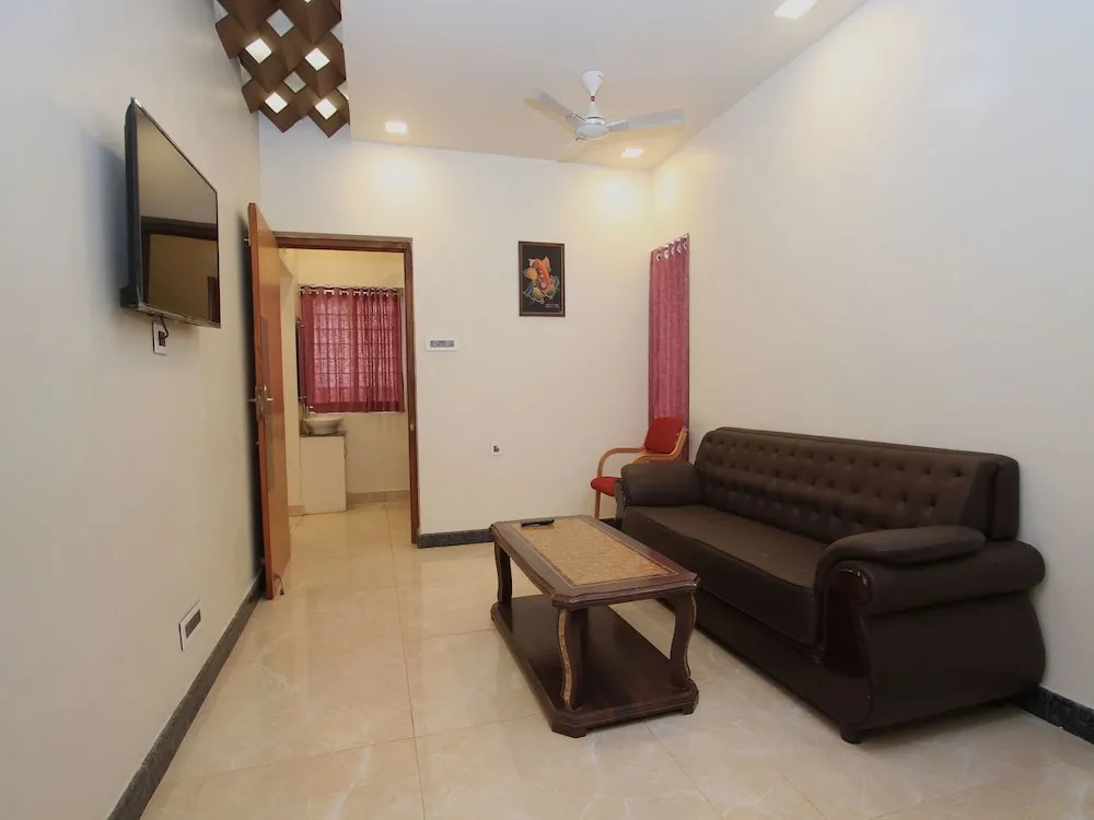 OYO 14715 Serene Inn