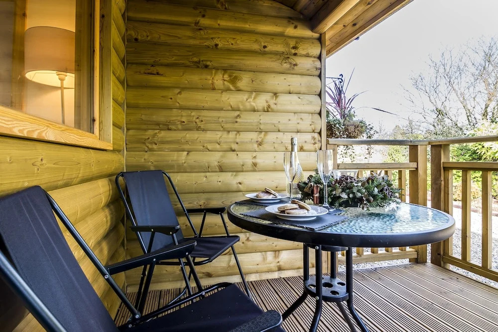 Laurel Lodge - Log Cabin - St Florence