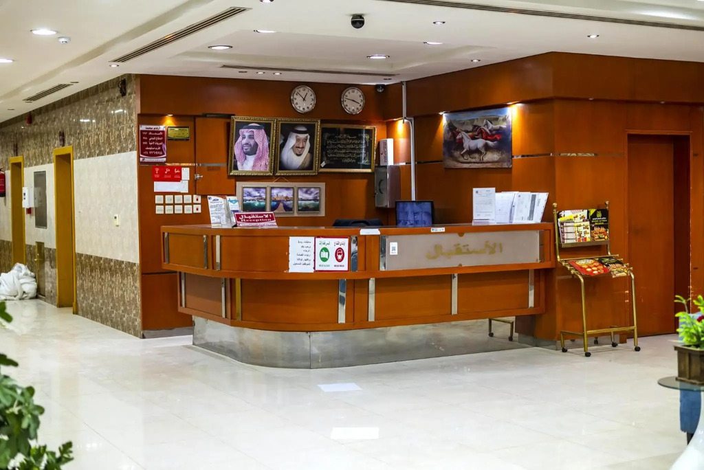 Silent Room Hotel by OYO Rooms
