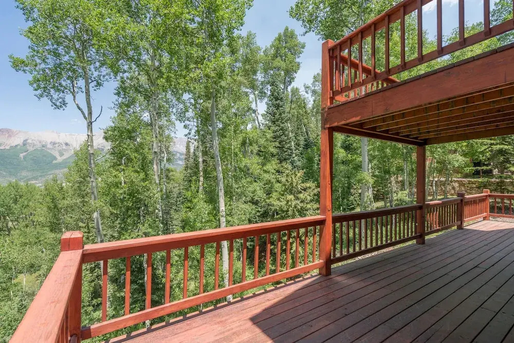 Wapiti Mountain Escape