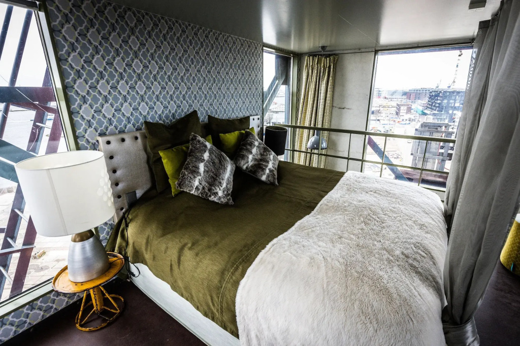 Faralda Crane Hotel