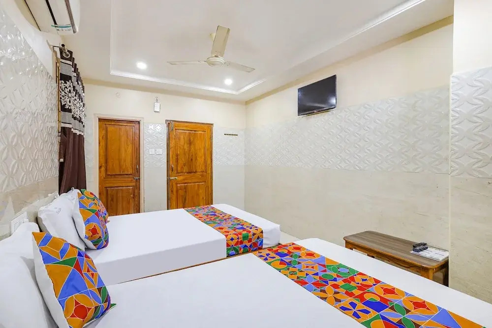 Fabhotel Sree Vishnu Bhavan