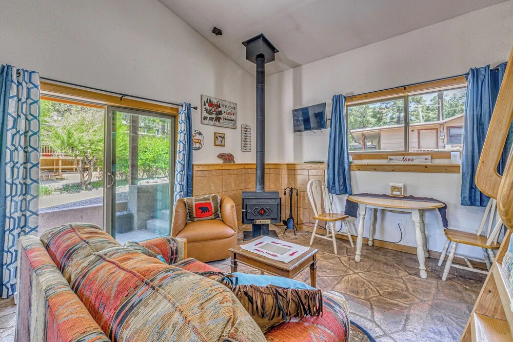 Great for Couples! Extended-stay Studio in Ruidoso