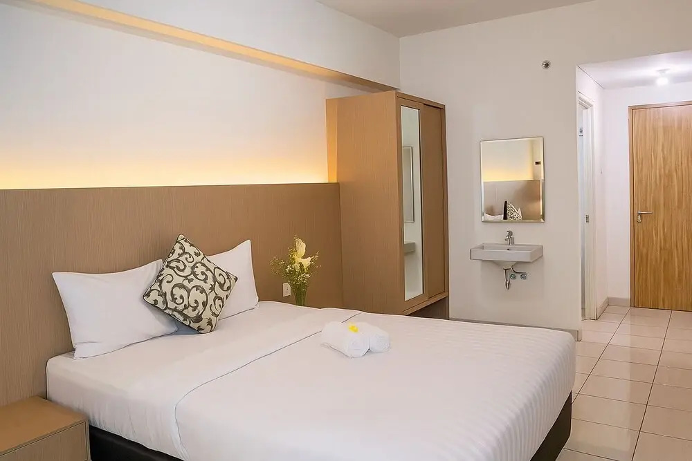 Quintessa Room at Candiland Apartment