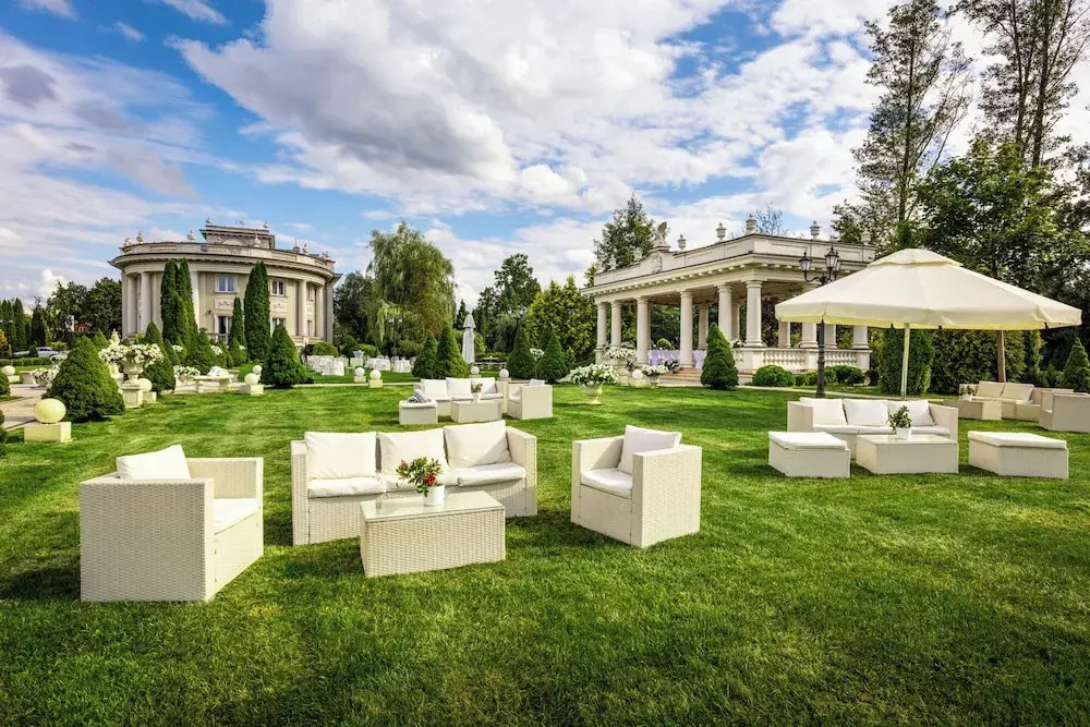 Pałacyk Otrębusy Business & Spa