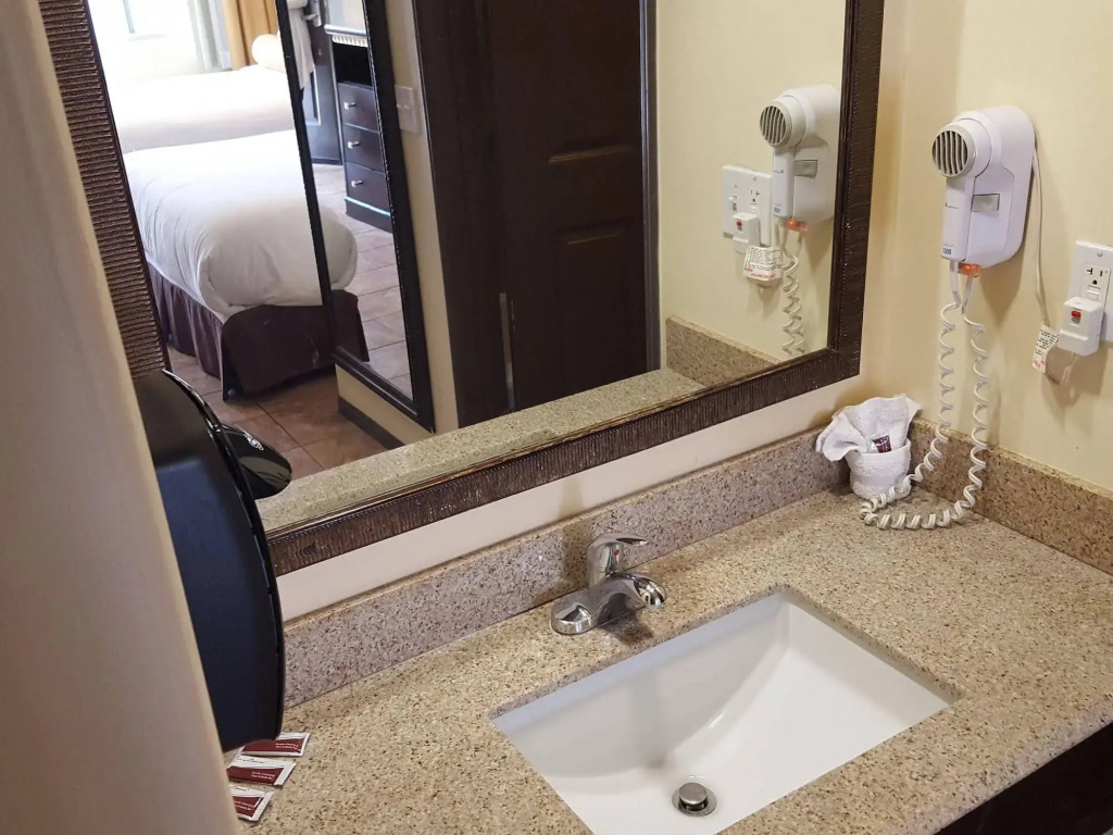 Tuscan Garden Inn