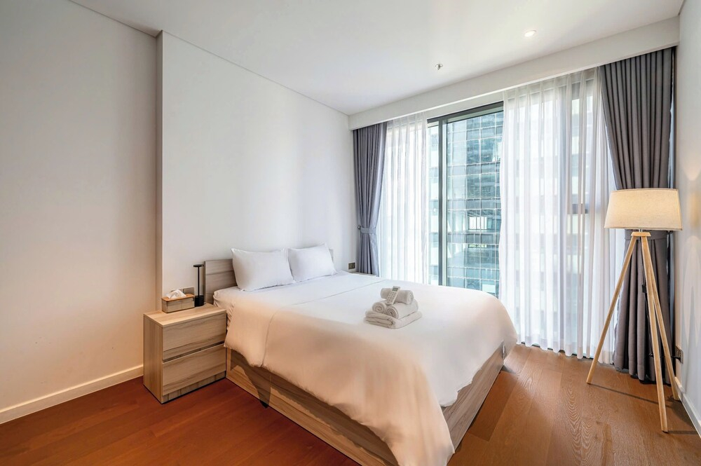 The CREST Premier Residence