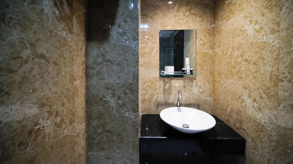 Exclusive and Spacey 3BR at Grand Sungkono Lagoon Apartment By Travelio