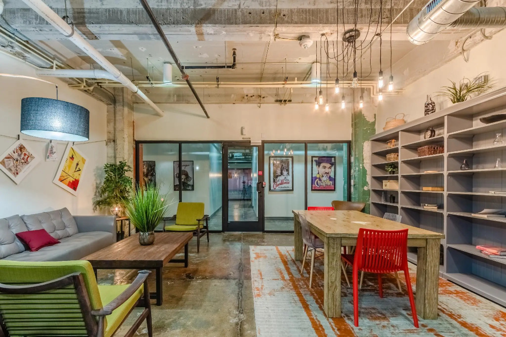 Regal Stays Corporate Apartments – Downtown Dallas