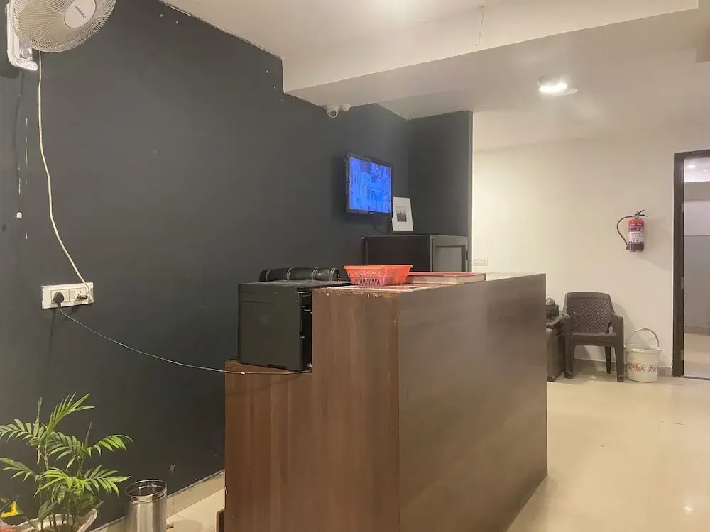 Hotel Golden Plam Tilak Nagar Market