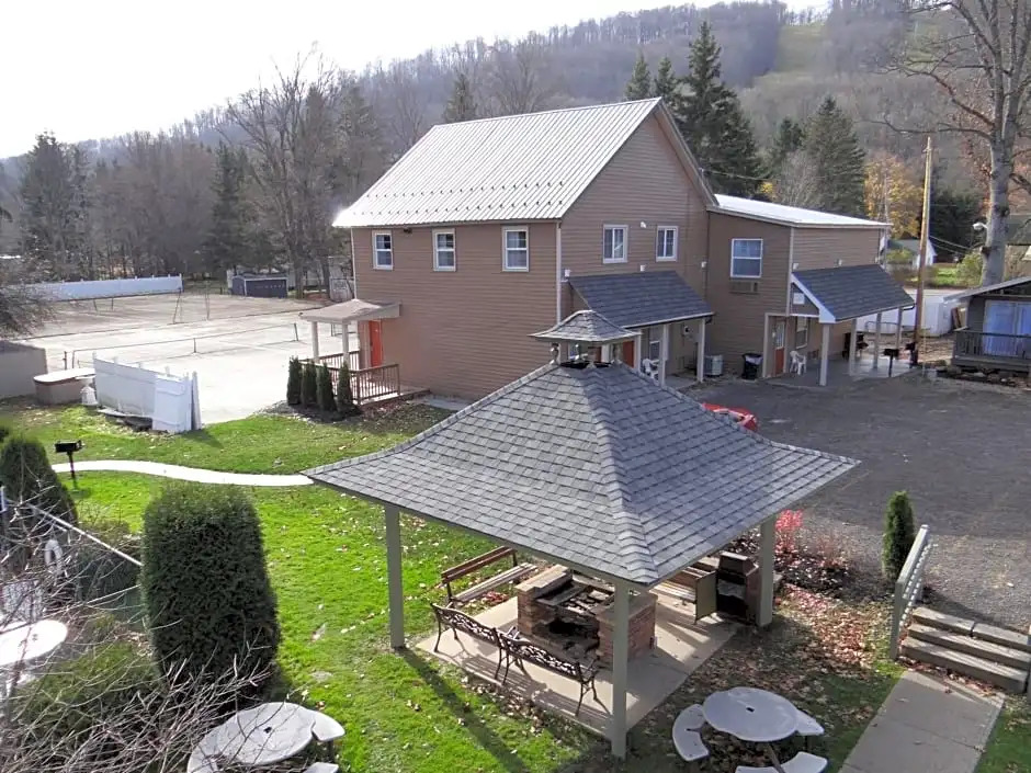 Edelweiss Ski Lodge