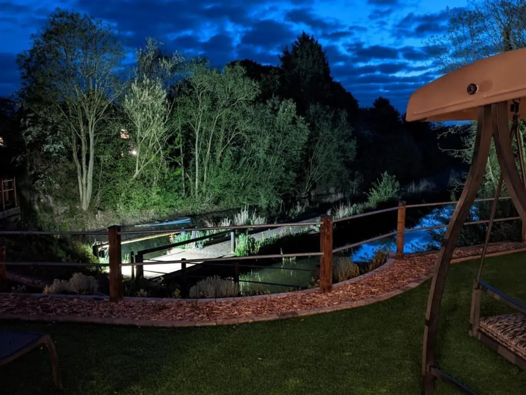 Peacock Lake Glamping
