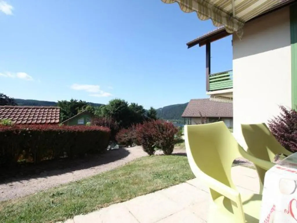 Appartement avec Terrasse & Piscine Privée, Gérardmer - FR-1-589-56