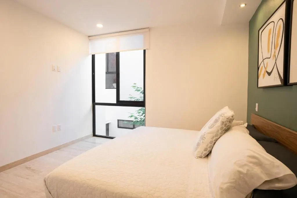 Brand new apartment with king size bed