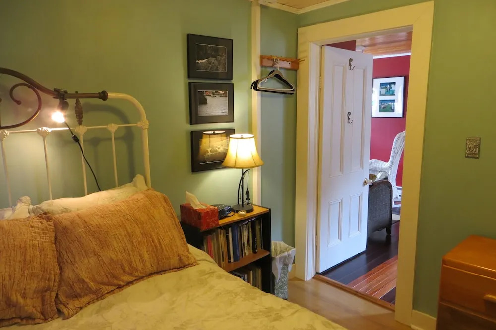 Caplin Cottage