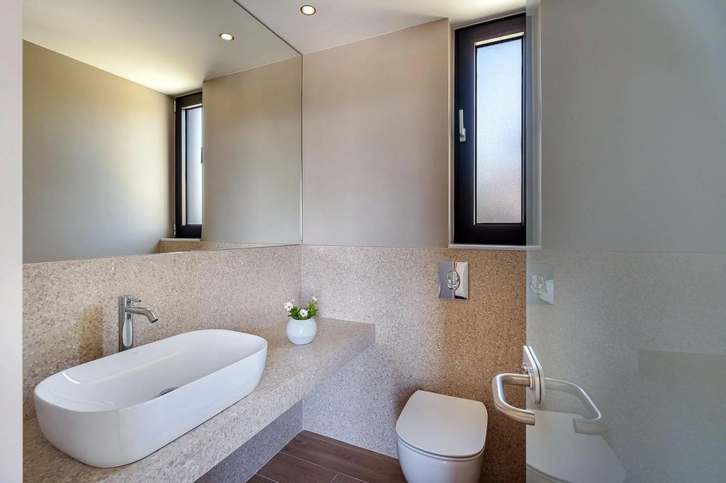 Sea View 4 Bedroom Villa With a Heated Pool