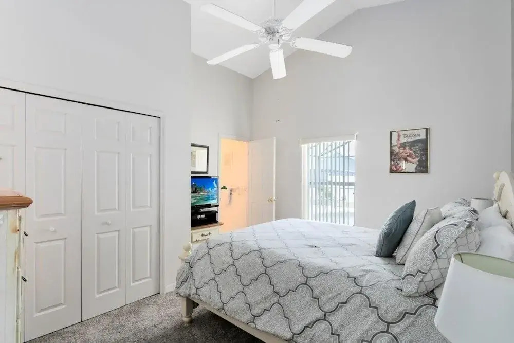 4 Bed Located In Davenport Only Minutes To Disney 4 Bedroom Villa by RedAwning