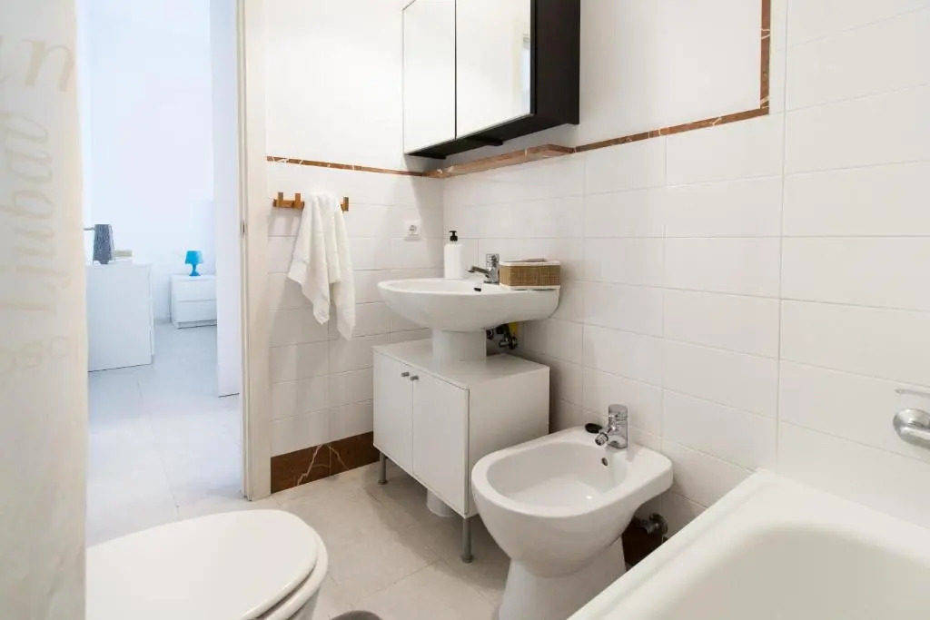 CN PARKING INCLUIDO Apartamento 2D en zona monumental