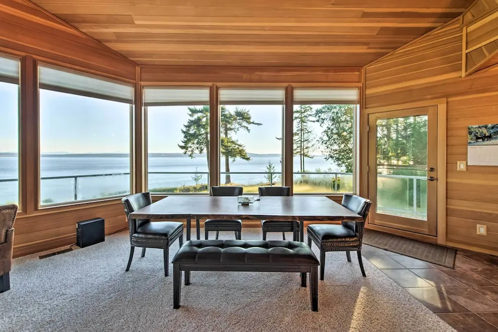 Marrowstone Island Home: 20 Mins to Port Townsend