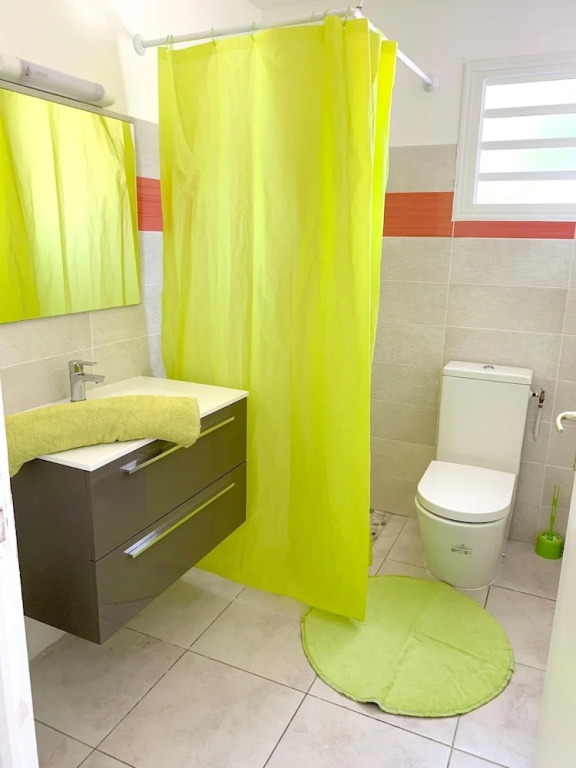 Apartment With one Bedroom in Le Gosier, With Shared Pool, Enclosed Garden and Wifi - 2 km From the Beach