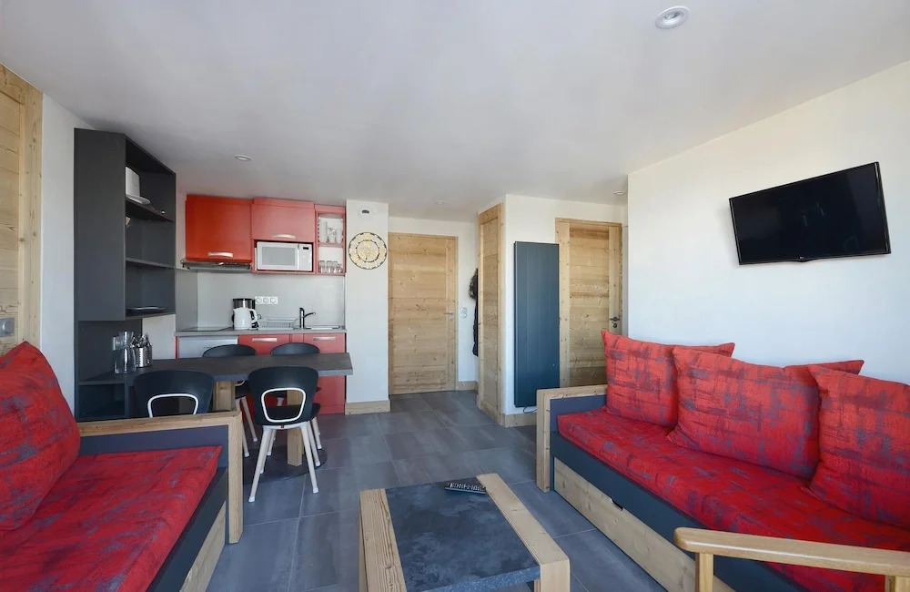 Residence LES Coches Apartment in a Family Resort at the Bottom of the Slopes Bac105