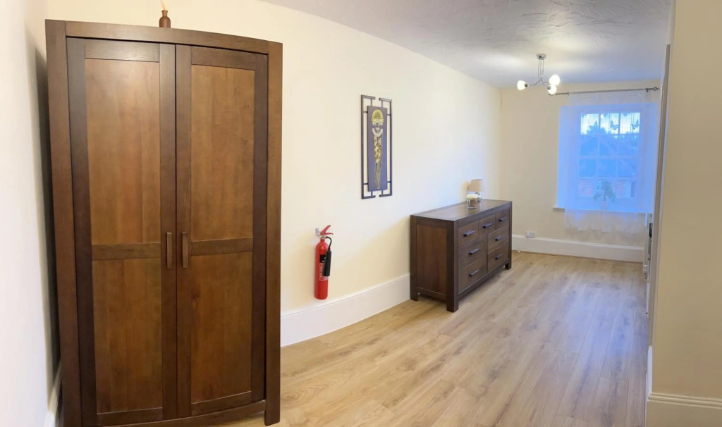 Stylish 2 Bedroom Apartment Yeovil Town Centre