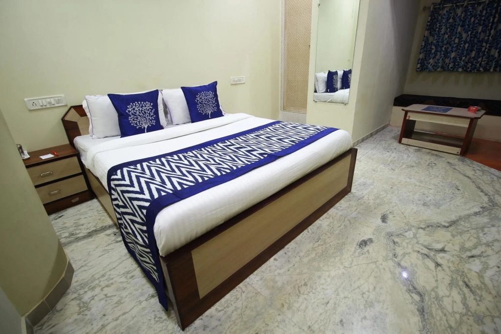 Oyo Rooms Swastik Char Rasta 4