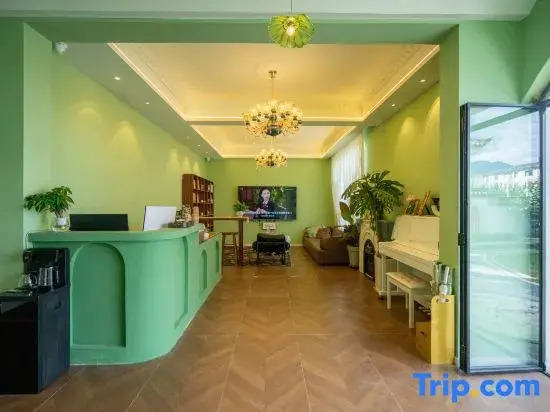 Huapan Lvye · French Romantic | Dreamy Garden-Themed Boutique Homestay (Dali Ancient City Branch)
