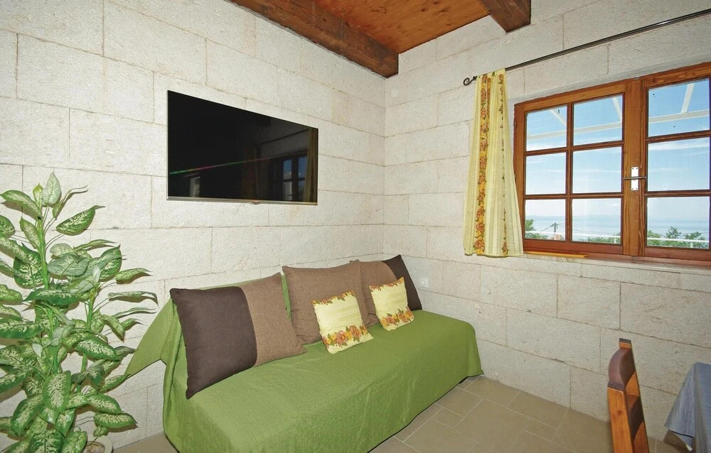 Awesome Home In Gornje Tucepi
