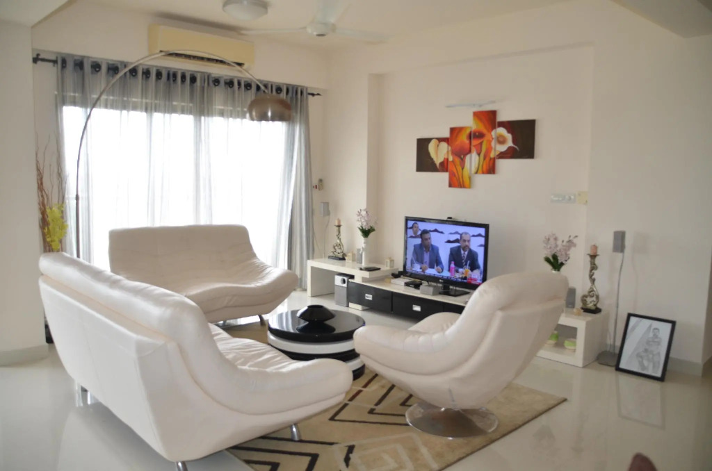 Atrium - ICONIC APARTMENT