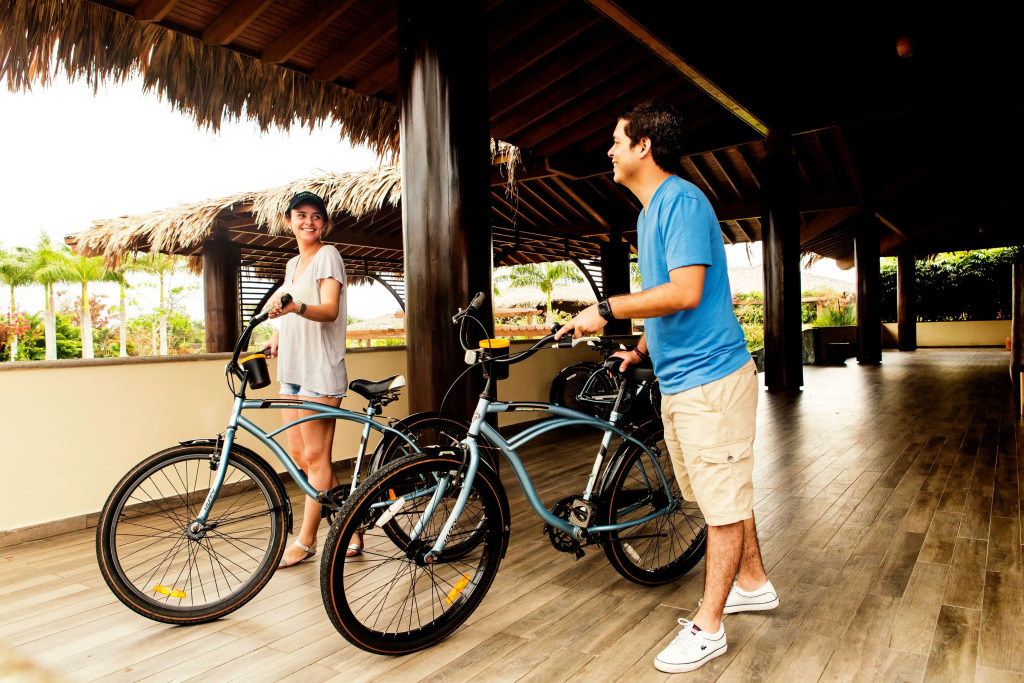 Indura Beach & Golf Resort, Curio Collection by Hilton