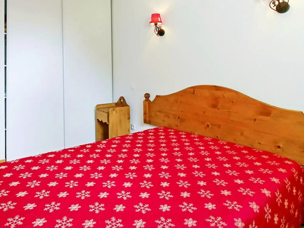Duplex Apartment for 9 in La Foux Dallos
