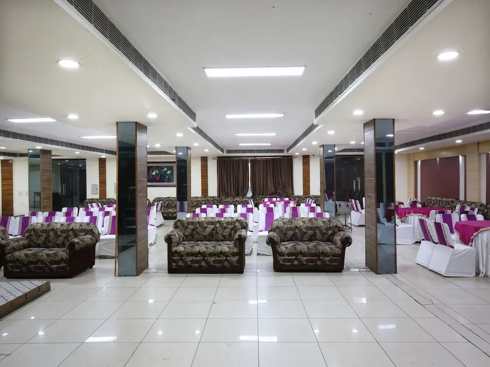 OYO 1732 Hotel The days Inn
