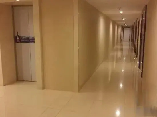 Germain apartment (Shenyang North Station Huafu store)