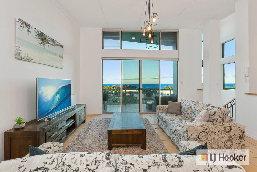 Exclusive Ocean View Penthouse On Marine Parade