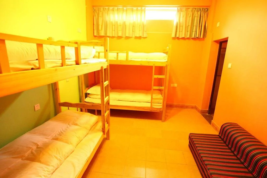 Mango Space Capsule Youth Hostel